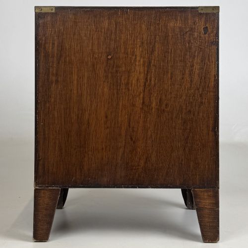 ANTIQUE 20TH CENTURY SMALL CAMPAIGN STYLE CHEST OF DRAWERS - ADDITIONAL PHOTO 4