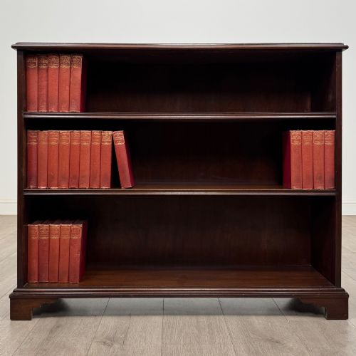 ANTIQUE 18TH CENTURY GEORGIAN OPEN BOOKCASE IN MAHOGANY