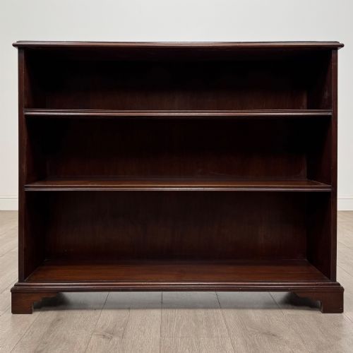 ANTIQUE 18TH CENTURY GEORGIAN OPEN BOOKCASE IN MAHOGANY - ADDITIONAL PHOTO 1