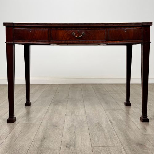 ANTIQUE 20TH CENTURY REGENCY STYLE WRITING TABLE IN MAHOGANY