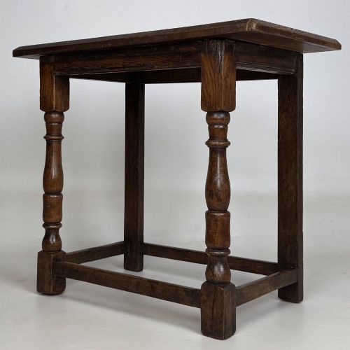 ANTIQUE 19TH CENTURY GEORGIAN STYLE SIDE TABLE IN OAK - ADDITIONAL PHOTO 1