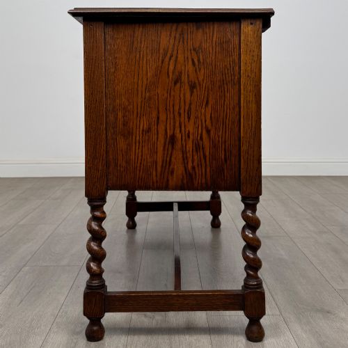 ANTIQUE 20TH CENTURY JACOBEAN STYLE CHEST OF DRAWERS IN OAK - ADDITIONAL PHOTO 2