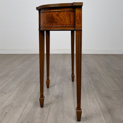 ANTIQUE 20TH CENTURY MAHOGANY SIDE TABLE BY E G HUDSON - ADDITIONAL PHOTO 2