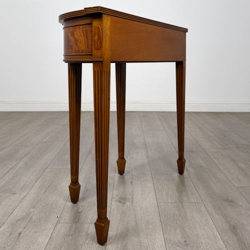 ANTIQUE 20TH CENTURY MAHOGANY SIDE TABLE BY E G HUDSON - ADDITIONAL PHOTO 3