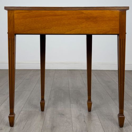 ANTIQUE 20TH CENTURY MAHOGANY SIDE TABLE BY E G HUDSON - ADDITIONAL PHOTO 4