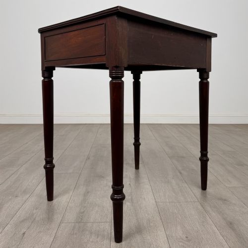 ANTIQUE 18TH CENTURY GEORGIAN SIDE TABLE IN MAHOGANY - ADDITIONAL PHOTO 3