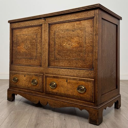 ANTIQUE 18TH CENTURY GEORGIAN OAK MULE CHEST OF FINE QUALITY - ADDITIONAL PHOTO 1