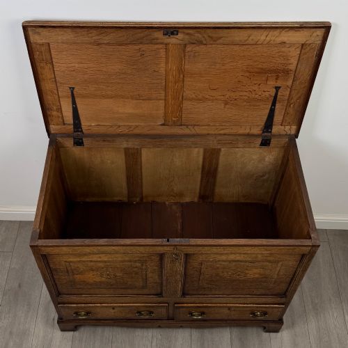 ANTIQUE 18TH CENTURY GEORGIAN OAK MULE CHEST OF FINE QUALITY - ADDITIONAL PHOTO 9