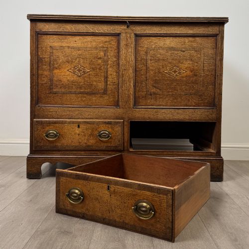 ANTIQUE 18TH CENTURY GEORGIAN OAK MULE CHEST OF FINE QUALITY - ADDITIONAL PHOTO 10
