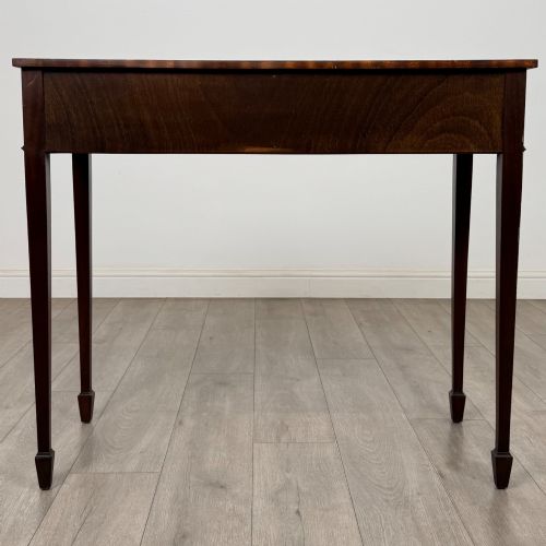 ANTIQUE 20TH CENTURY SERPENTINE WRITING TABLE IN MAHOGANY - ADDITIONAL PHOTO 4