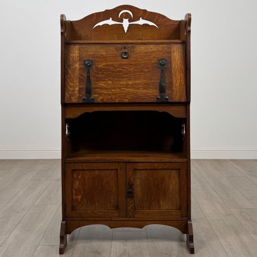 ANTIQUE 20TH CENTURY ARTS CRAFTS BUREAU IN OAK - ADDITIONAL PHOTO 1