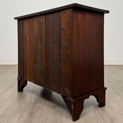 ANTIQUE 18TH CENTURY SMALL GEORGIAN CHEST OF DRAWERS - ADDITIONAL PHOTO 5