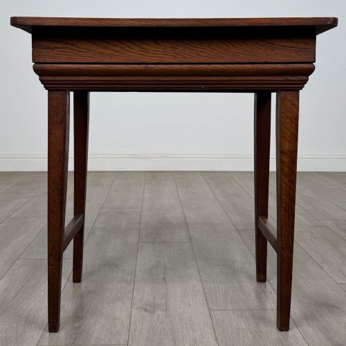 ANTIQUE 20TH CENTURY EDWARDIAN SIDE TABLE IN OAK