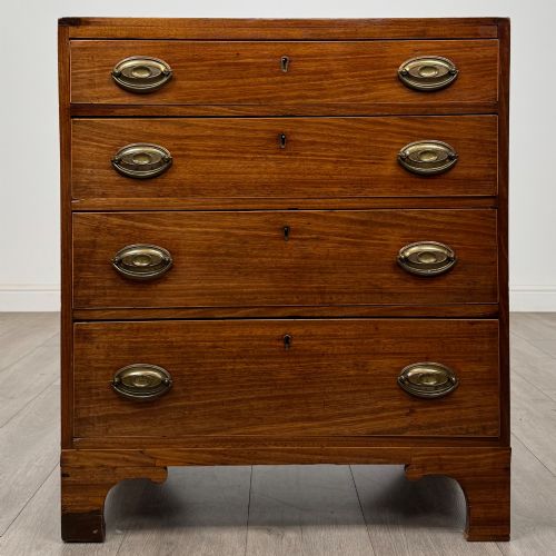 antique 18th century small georgian chest of drawers in mahogany - CATEGORY: ANTIQUE CHEST OF DRAWERS - DATED GEORGIAN