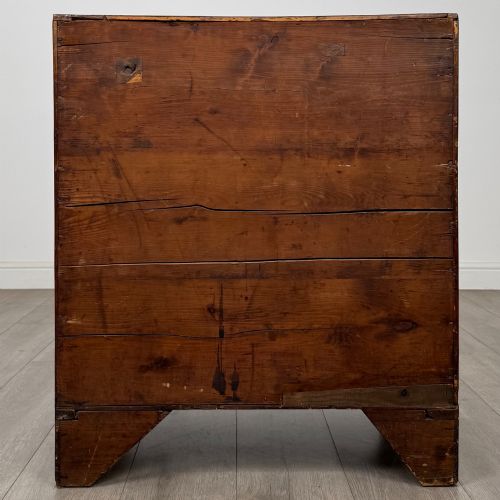 ANTIQUE 18TH CENTURY SMALL GEORGIAN CHEST OF DRAWERS IN MAHOGANY - ADDITIONAL PHOTO 4