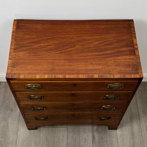 ANTIQUE 18TH CENTURY SMALL GEORGIAN CHEST OF DRAWERS IN MAHOGANY - ADDITIONAL PHOTO 8
