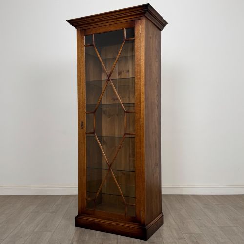 ANTIQUE 20TH CENTURY GLAZED DISPLAY CABINET IN OAK - ADDITIONAL PHOTO 3
