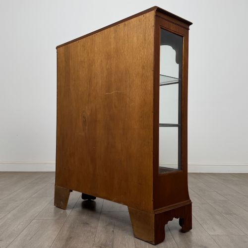 ANTIQUE 20TH CENTURY DISPLAY CABINET IN BURR WALNUT - ADDITIONAL PHOTO 6