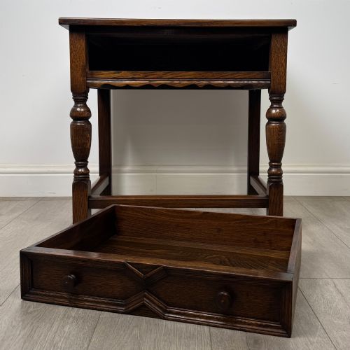 ANTIQUE 20TH CENTURY JACOBEAN STYLE SIDE TABLE IN OAK - ADDITIONAL PHOTO 9