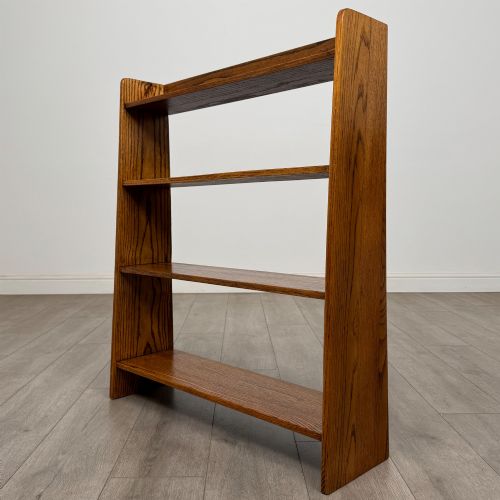ANTIQUE 20TH CENTURY OPEN BOOKCASE IN GOLDEN OAK - ADDITIONAL PHOTO 2