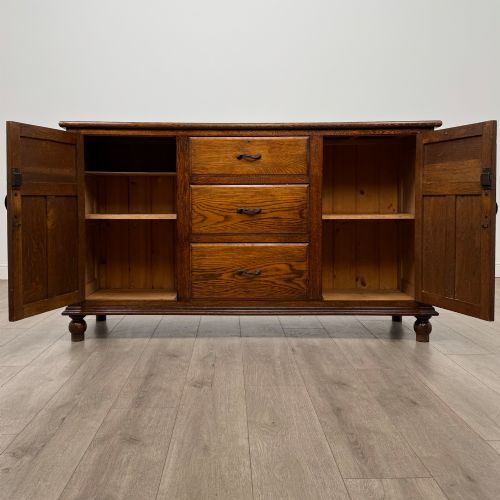 ANTIQUE 20TH CENTURY GOOD QUALITY SIDEBOARD IN OAK - ADDITIONAL PHOTO 1