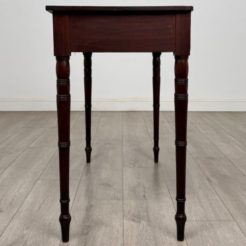 ANTIQUE 18TH CENTURY GEORGIAN WRITING TABLE IN MAHOGANY - ADDITIONAL PHOTO 6