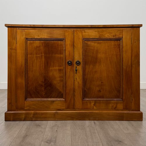 antique 20th century edwardian cupboard in walnut - CATEGORY: ANTIQUE SIDEBOARDS - DATED EDWARDIAN