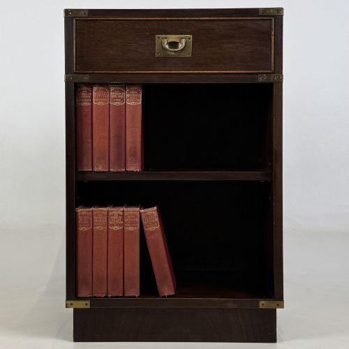ANTIQUE 20TH CENTURY CAMPAIGN STYLE CABINET IN MAHOGANY