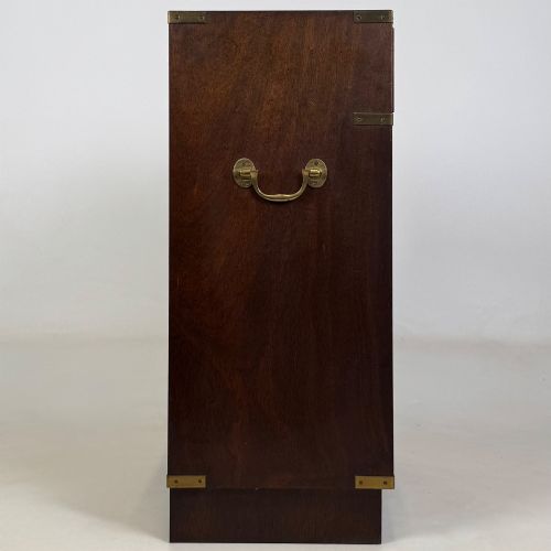 ANTIQUE 20TH CENTURY CAMPAIGN STYLE CABINET IN MAHOGANY - ADDITIONAL PHOTO 7