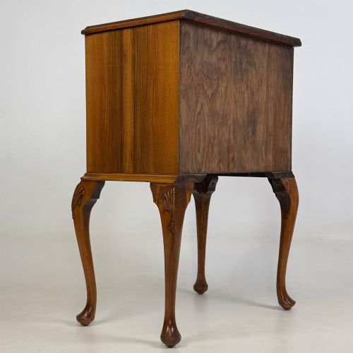 ANTIQUE 20TH CENTURY SMALL CHEST OF DRAWERS IN WALNUT - ADDITIONAL PHOTO 3