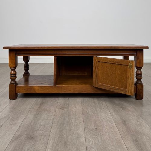 ANTIQUE 20TH CENTURY CARVED OAK COFFEE TABLE - ADDITIONAL PHOTO 1