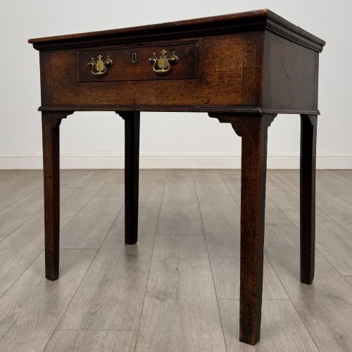 ANTIQUE 18TH CENTURY GEORGIAN SIDE TABLE IN OAK - ADDITIONAL PHOTO 1