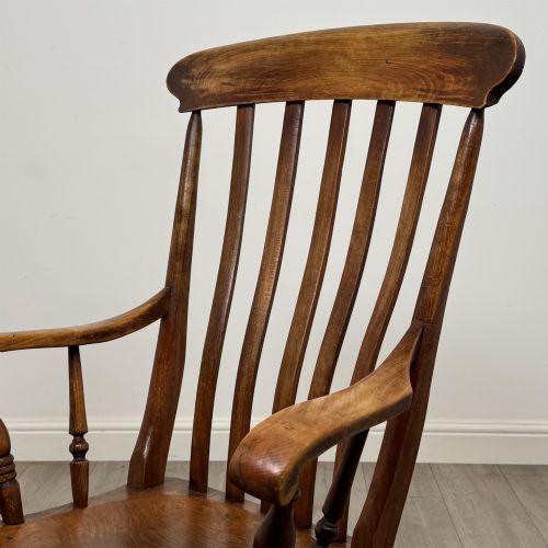 ANTIQUE 20TH CENTURY FARMHOUSE ROCKING CHAIR IN ELM - ADDITIONAL PHOTO 9