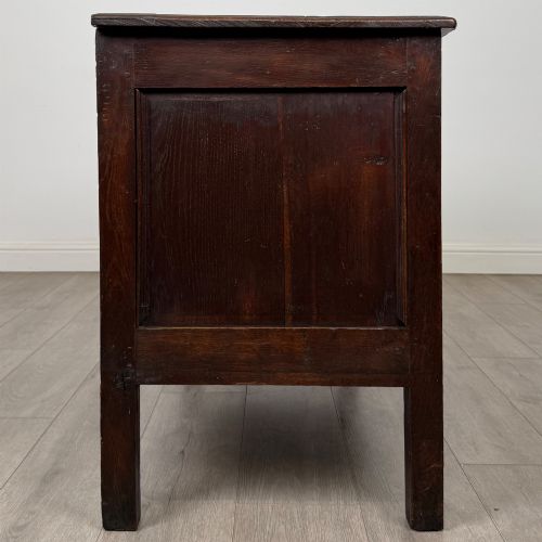 ANTIQUE 18TH CENTURY GEORGIAN COFFER BLANKET BOX IN OAK - ADDITIONAL PHOTO 6