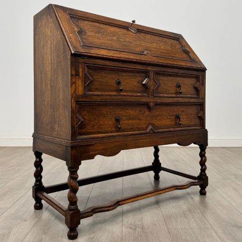 ANTIQUE 20TH CENTURY JACOBEAN STYLE BUREAU IN OAK - ADDITIONAL PHOTO 8