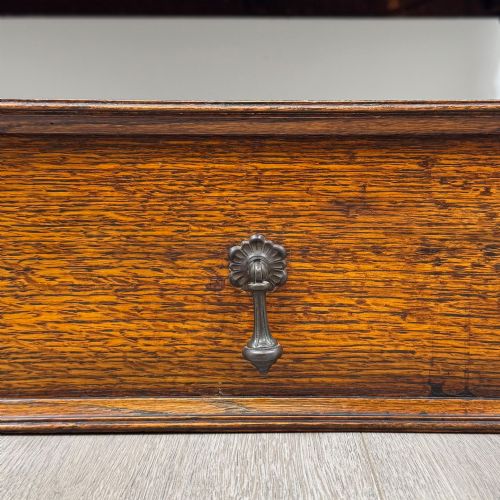ANTIQUE 20TH CENTURY JACOBEAN STYLE BUREAU IN OAK - ADDITIONAL PHOTO 12