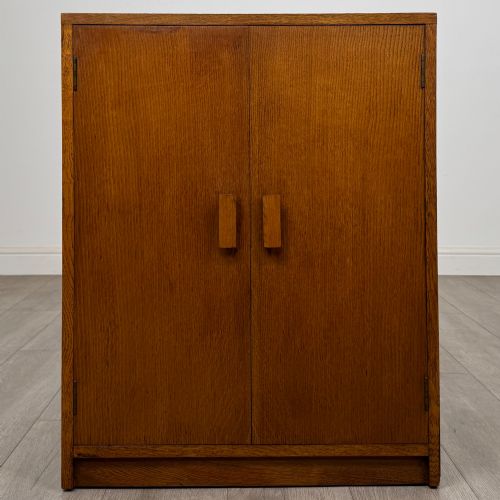 ANTIQUE 20TH CENTURY FITTED CUPBOARD IN GOLDEN OAK