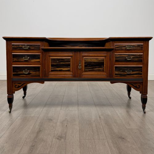 ANTIQUE 20TH CENTURY LOW SIDEBOARD IN MAHOGANY