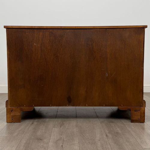 ANTIQUE 20TH CENTURY MAHOGANY CHEST OF DRAWERS BY HICKORY CHAIR - ADDITIONAL PHOTO 4