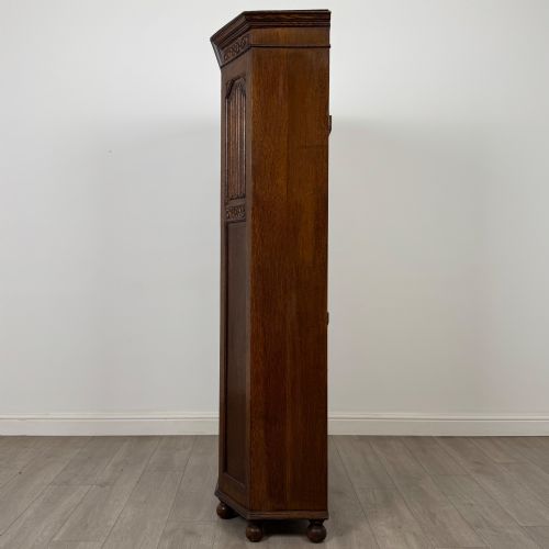 ANTIQUE 20TH CENTURY CARVED LINENFOLD WARDROBE IN OAK - ADDITIONAL PHOTO 3