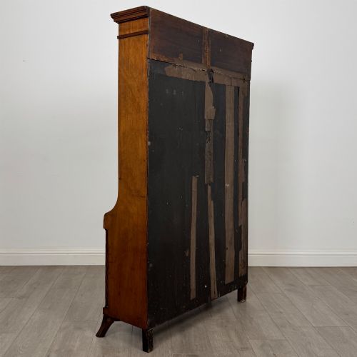 ANTIQUE 18TH CENTURY GEORGIAN DISPLAY CABINET IN MAHOGANY - ADDITIONAL PHOTO 4