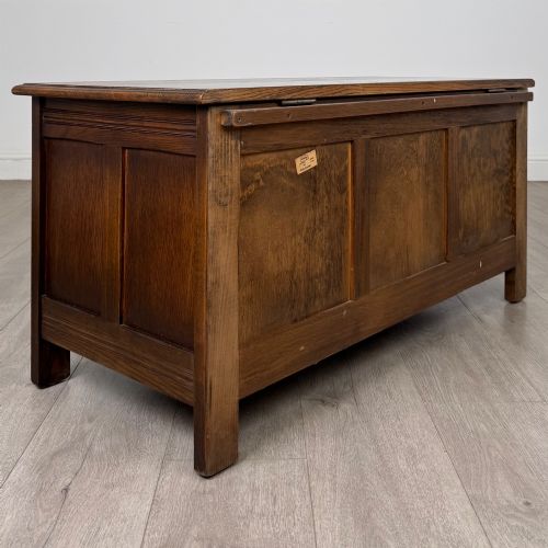 ANTIQUE 20TH CENTURY LINENFOLD BLANKET BOX IN OAK - ADDITIONAL PHOTO 3