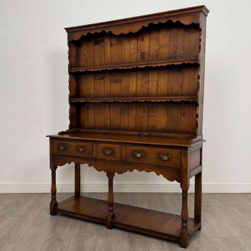ANTIQUE 20TH CENTURY FINE QUALITY WELSH DRESSER IN OAK - ADDITIONAL PHOTO 1