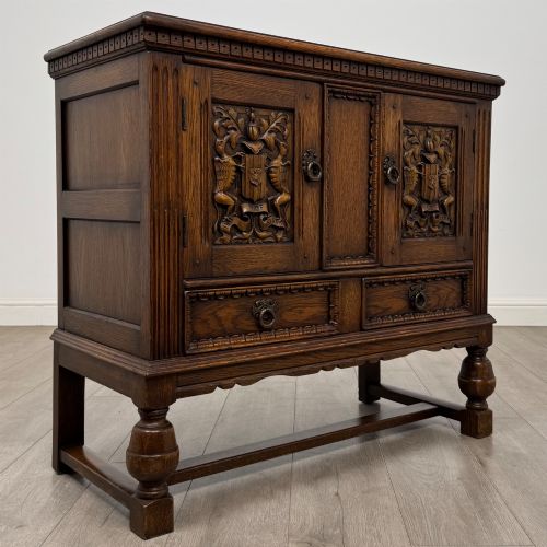 ANTIQUE 20TH CENTURY FINE QUALITY CARVED OAK CUPBOARD - ADDITIONAL PHOTO 8