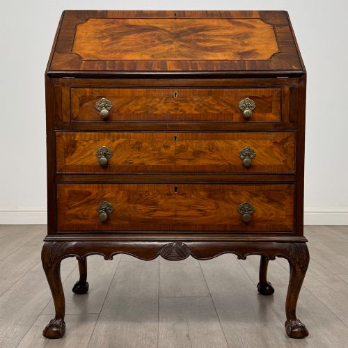 ANTIQUE 20TH CENTURY EDWARDIAN BUREAU IN FIGURED WALNUT