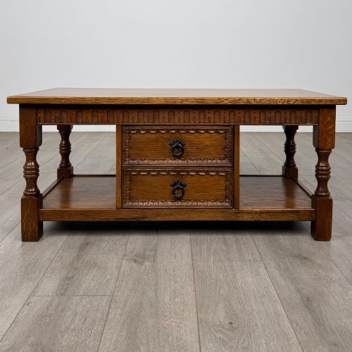 ANTIQUE 20TH CENTURY CARVED OAK COFFEE TABLE