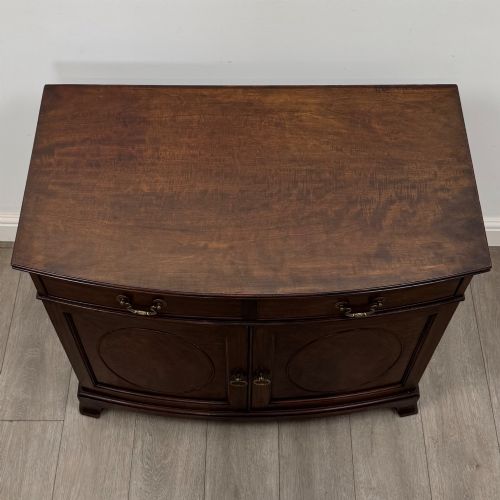 ANTIQUE 20TH CENTURY EDWARDIAN BOW FRONT CUPBOARD IN MAHOGANY - ADDITIONAL PHOTO 9