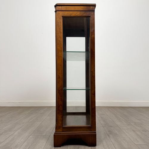 ANTIQUE 20TH CENTURY DISPLAY CABINET IN BURR WALNUT - ADDITIONAL PHOTO 3
