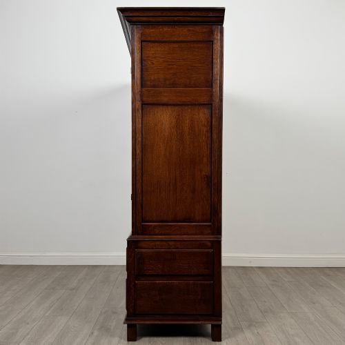 ANTIQUE 20TH CENTURY FINE QUALITY WARDROBE IN OAK - ADDITIONAL PHOTO 3
