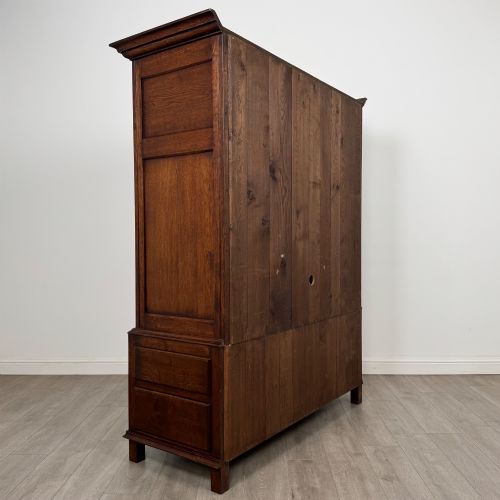 ANTIQUE 20TH CENTURY FINE QUALITY WARDROBE IN OAK - ADDITIONAL PHOTO 4
